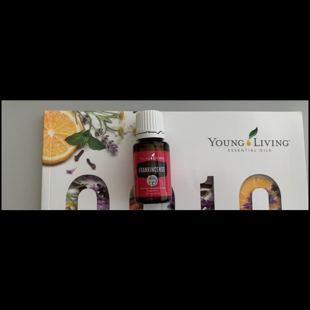 Frankincense 15 mil Young Living Essential oil.